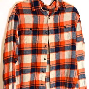 Men's American Eagle plaid flannel shirt